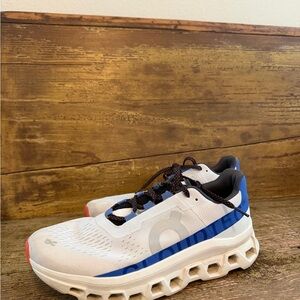 OnCloud Cloudmonster running shoes